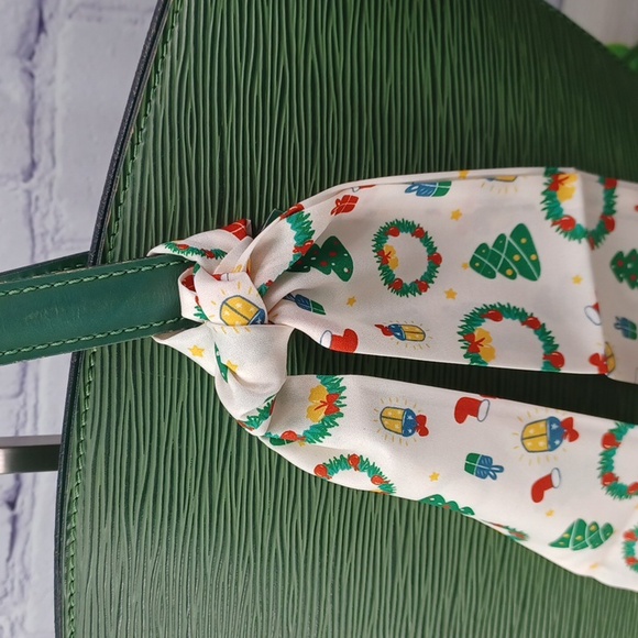 Louis Vuitton Saint Jacques Green Epi - Picture 2 of 15